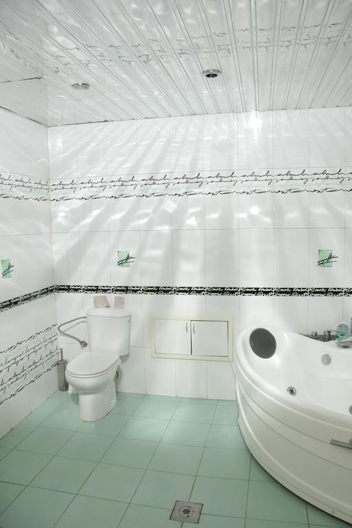 Rafael Hostel Yerevan Exterior photo