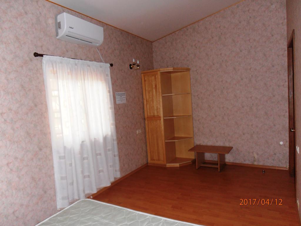 Rafael Hostel Yerevan Exterior photo
