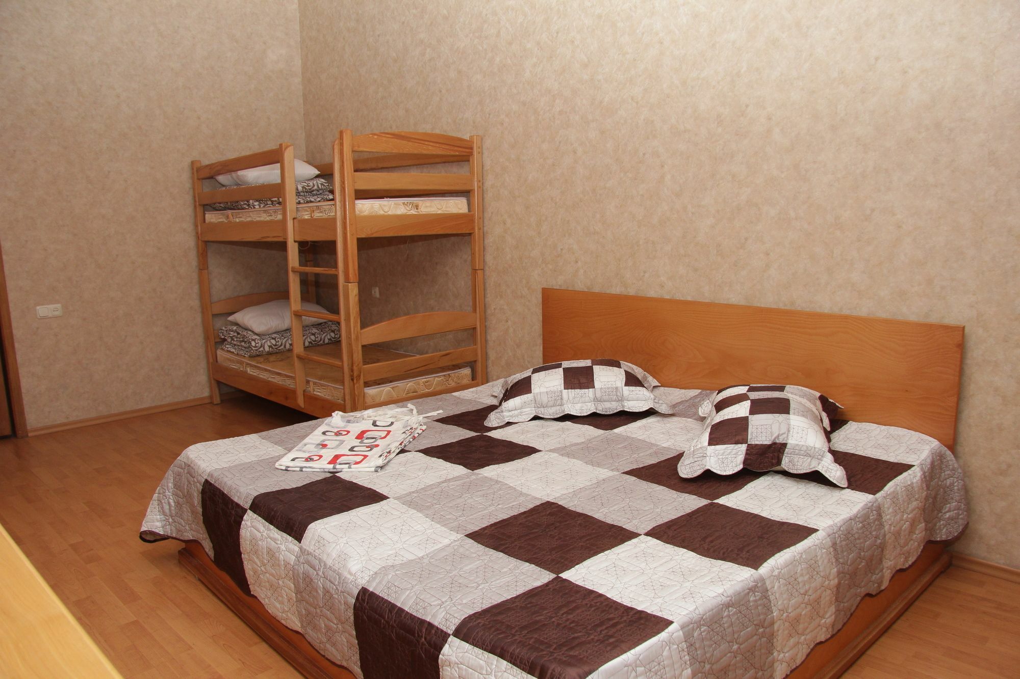 Rafael Hostel Yerevan Exterior photo