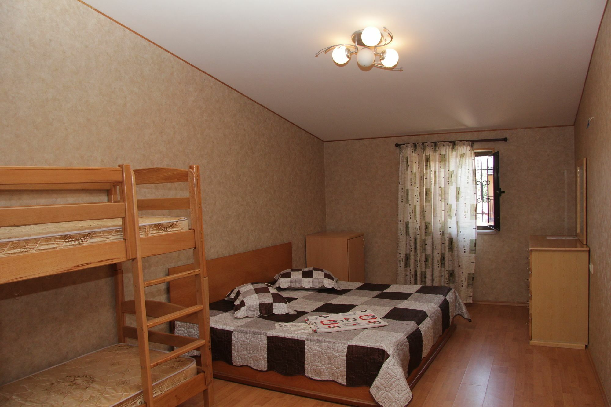 Rafael Hostel Yerevan Exterior photo
